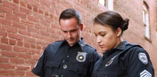 Czy można obrazić policjanta?